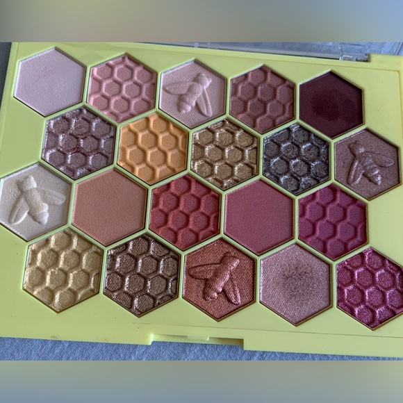Bee You Eyeshadow palette from tarte sugarrush - Picture 3 of 7